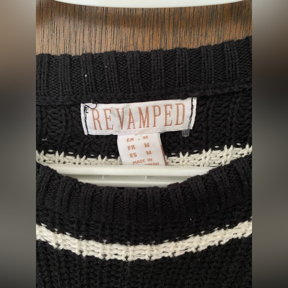 Revamped black & white striped knit sweater (M) - Picture 4 of 8